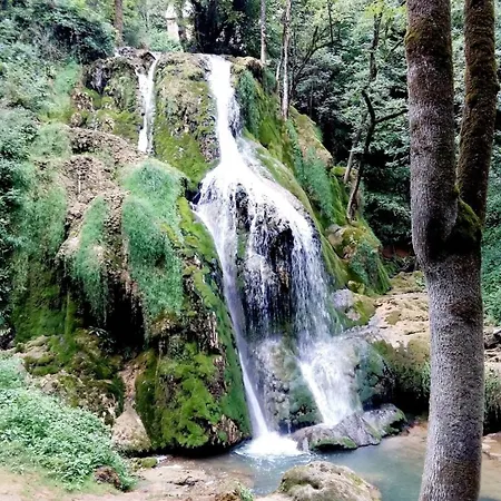 Vakantiehuis Grange Renovee Avec Vue Dans Village Paisible *