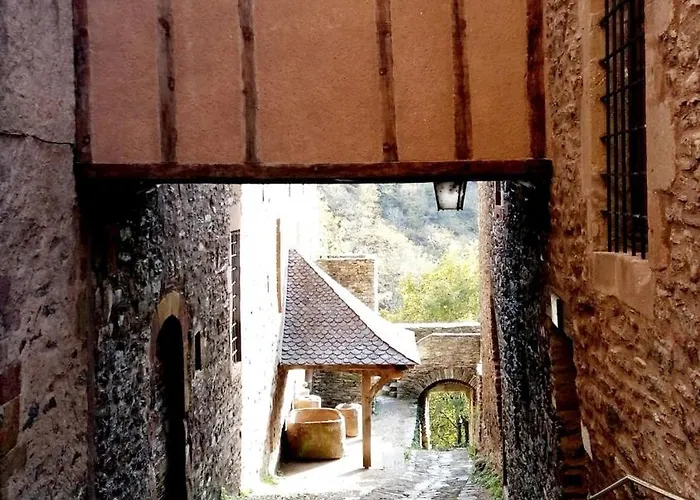 Semesterbostad Grange Renovee Avec Vue Dans Village Paisible