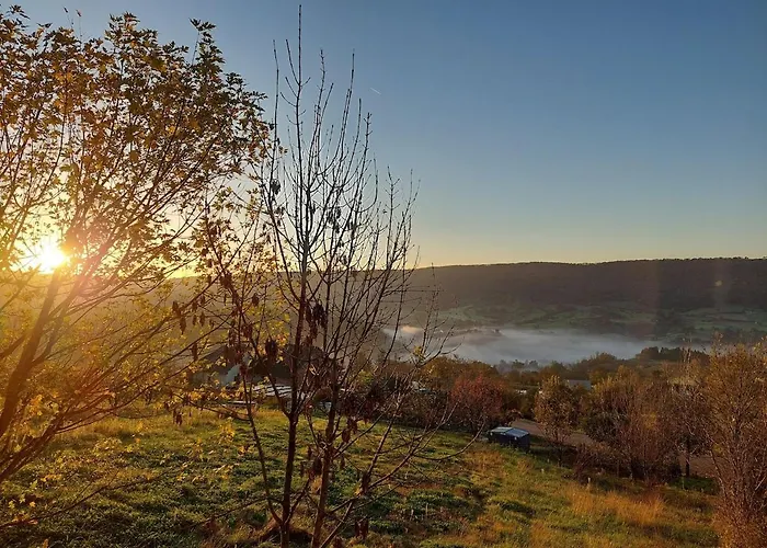 Grange Renovee Avec Vue Dans Village Paisible *